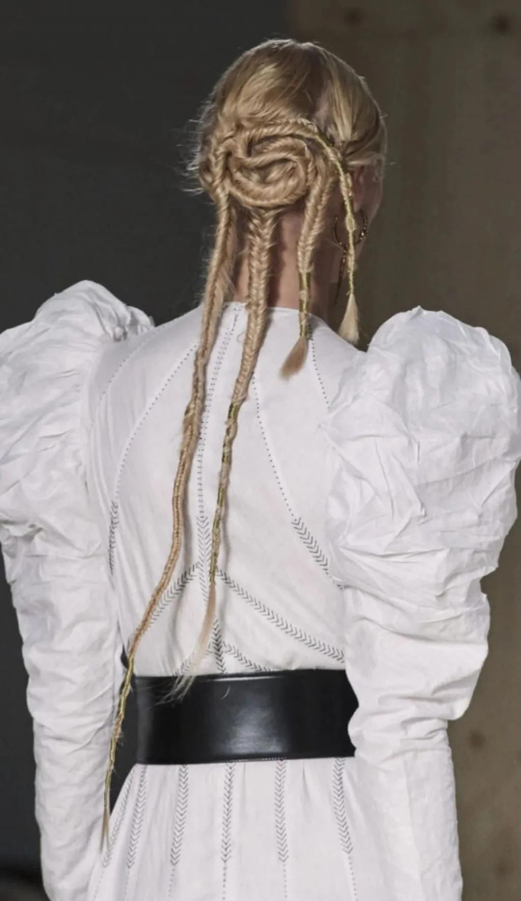 细节|时装背部细节表现丨绝对不能敷衍的背部设计