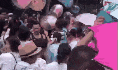  大萝卜|十万吨猪肉被哄抢后，我想起了南京大萝卜的憨憨劲