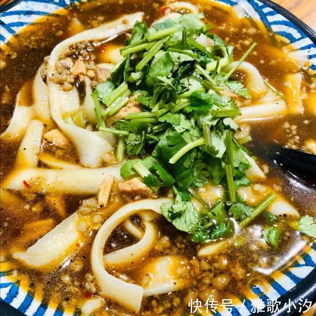 担担面|“中国十大面条”,面汤浓味鲜香,面条根根分明,你全吃过了吗?