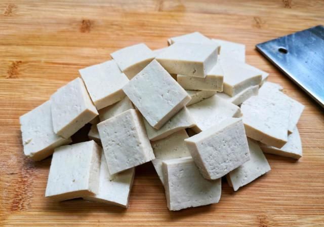  大盘|这菜我家隔几天做一回，2块钱炒一大盘，比肉还好吃，总也吃不腻