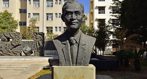  气死|75岁北大校长娶拜金女，家产被骗离婚还赔50万，78岁被活活气死！