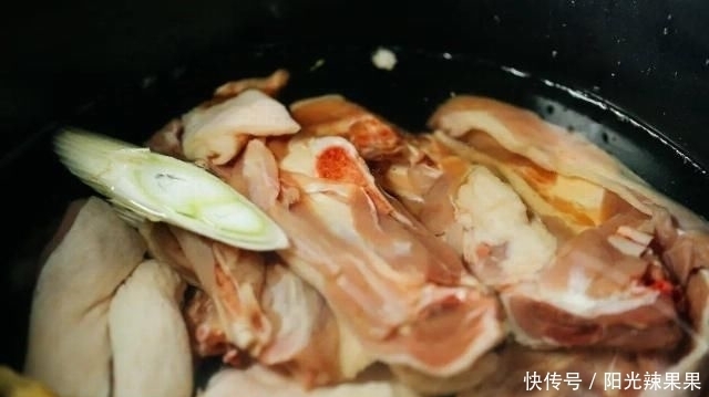  TUT|恐怖故事！网购了全国的酸汤，每天都忍不住多吃一碗饭TUT