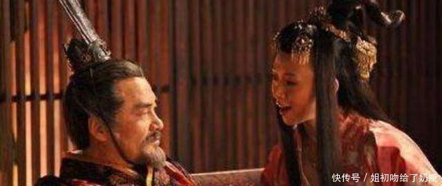 手臂|皇后手臂垂下超过膝盖,生的儿子只知贪玩享乐是真的吗!