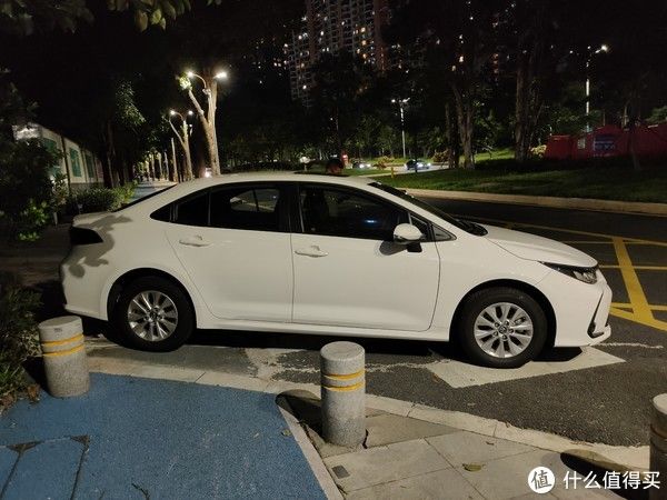  摄像头|换5G新手机，感受一下首款屏下摄像头的全面屏手机：中兴天机AXON 20 开箱和体验