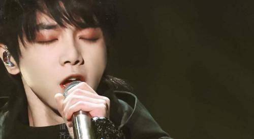  蛾子|回顾《歌手》八大歌王：看似都实至名归，却总出幺蛾子