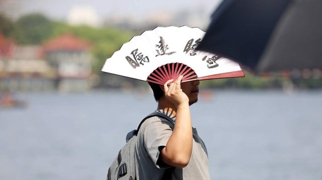 全国气温榜前十门槛超36℃，今夏还会“热哭”吗？