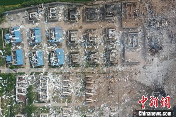  金雁|四川广汉金雁花炮公司燃爆：村支书疏散群众遇二次爆炸头部受伤