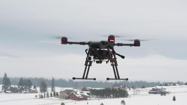  阿富汗|阿富汗发生空袭，刚出狱的塔利班指挥官蹊跷遇难，幕后真凶是谁？