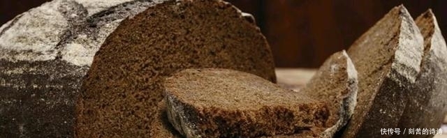 种黑面|苏联战争期间,用粮食边角料制成的黑面包,为何会受到人们欢迎?