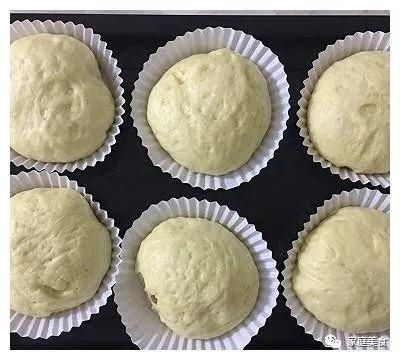 沙拉|芝士沙拉香肠蛋汉堡，自己动手做的汉堡包，吃起来特别香