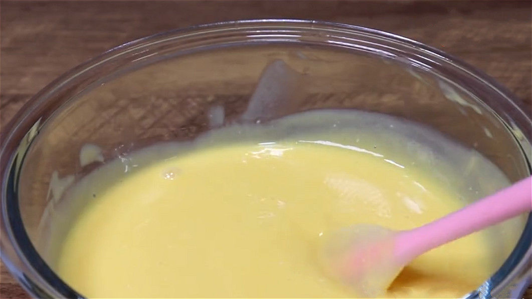  不用|在家就能自己做的芒果慕斯蛋糕，不用烤箱，喜欢的不要错过哦