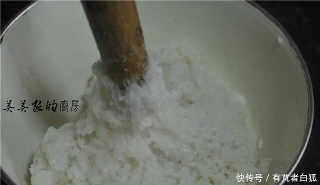 教你做|农村姑娘教你做糍粑,步骤简单,1次就成功,学会给家人露一手