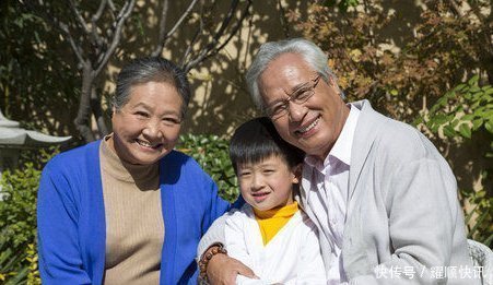 保姆|这2种新型的“不孝”,比啃老更加让父母寒心,看看你在其中吗！