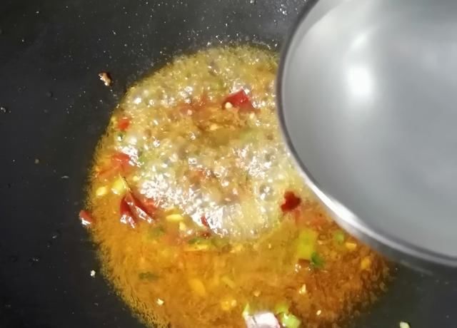 美味|麻婆豆腐简单又好吃的家常做法，麻辣鲜香，嫩滑不碎，美味更下饭