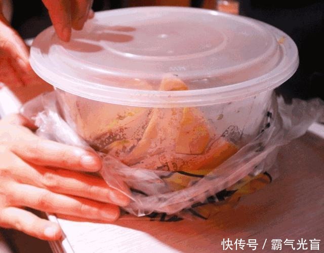 白领|宜宾新晋“美食街”,一到饭点儿人挤人!学生、白领都爱去……