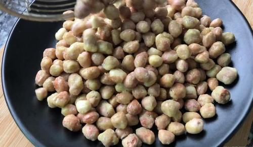  外传|终于找到了挂霜花生的经典做法，味道香甜，酥脆爽口，一般不外传