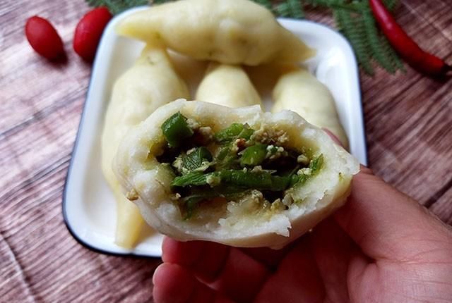 马铃薯淀粉|夏天,学会土豆这样做,儿子吃一次就迷上了,鲜香有嚼劲,好美味