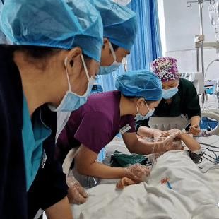  银河系|28层坠楼的男童已出院！爸爸：可能上辈子拯救了银河系