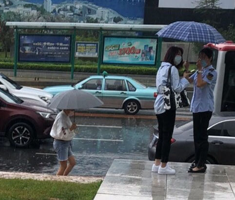 阳光|“你是这大雨里的一抹阳光！”