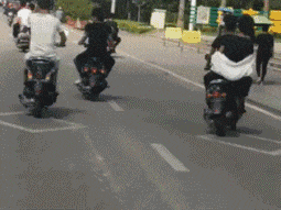 妹子|搞笑GIF:看来妹子你技术掌握得很好,你很棒