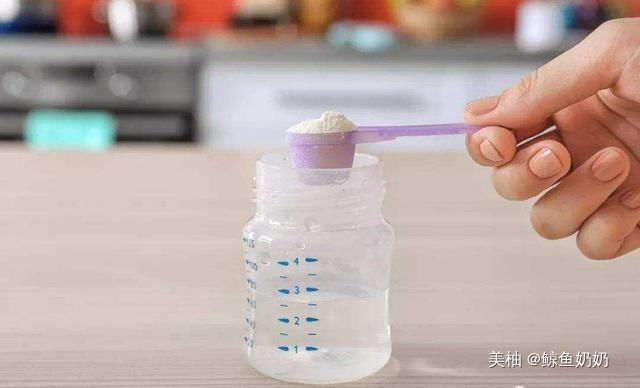  奶粉|喝母乳长大，和喝奶粉长大的孩子，长大后差距明显，别不在意