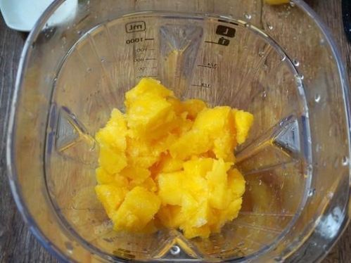 冰沙|一个芒果，两杯奶，美味冰沙，口感绵软比冰淇淋好吃，随吃随做