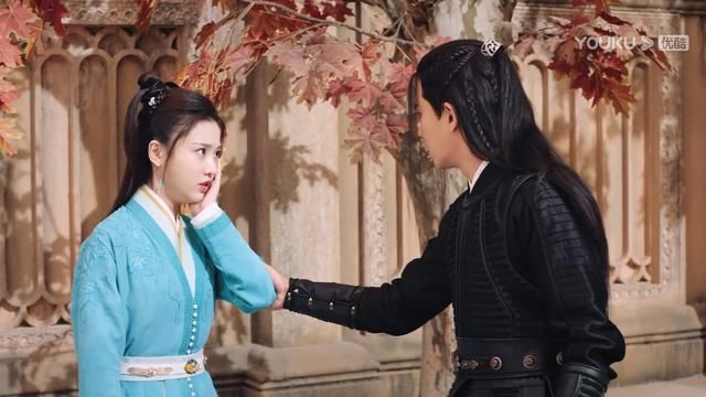  白首|《暮白首》白首夫妇决斗女魔头，容婳出狠招，墨幻瞬间容颜苍老