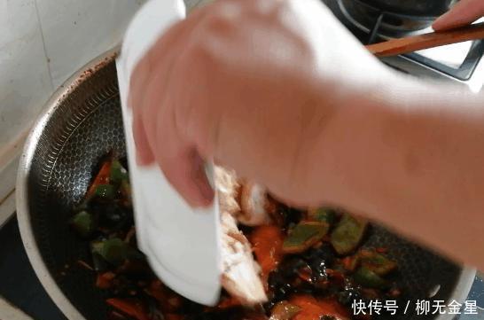 家人|改进鱼香豆腐,三个关键点,就让豆腐入味,色香味俱全,家人赞!