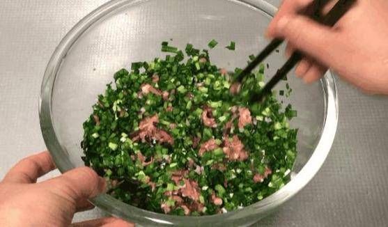  我家|韭菜别只会包饺子，冬天我家隔三差五这样吃，做法还简单，太香了