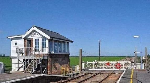 荒凉|英国最“荒凉”火车站,一年仅有12名乘客,只要挥手就能停车