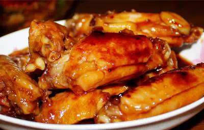 凤爪|美食精选：剁椒腐竹娃娃菜，梅菜炖凤爪，可乐鸡腿，小米蒸排骨