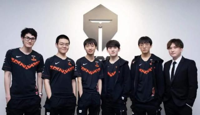 倒数第|英雄联盟S10战队巡礼之TES:旗舰引航,骑士远征!