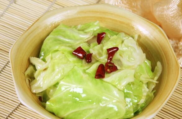  包菜中含|吃包菜后一小时以内，切记别碰2种食物，很多人都不清楚