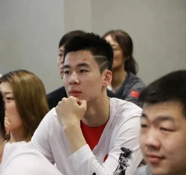  郭昊文|酗酒+私生活混乱+顶撞教练！本该是中国男篮的希望，这回真的凉了