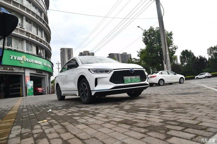  周末|周末和比亚迪e3一起，带孩子们出去玩儿！