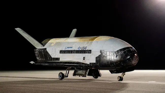 美国X-37B可复用航天器12 月 7 日展开第 7次飞行任务