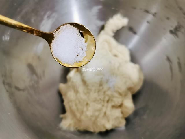  分钟|发面想要快，别只放酵母，多加一勺“它”，不到10分钟发满一大盆
