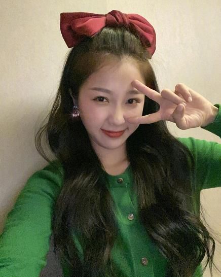 色彩|人间小作精“虞书欣”，穿搭都这么有个性，怪不得那么多人喜欢