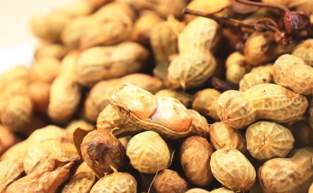 随便|煮花生、调料不要随便放!教你1个小技巧,花生软糯鲜香还入味