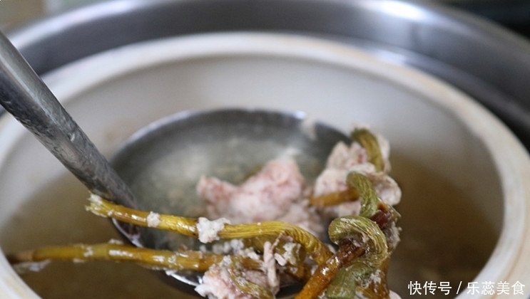 朋友圈|节后一家三口的晚餐,晒到朋友圈,点评超过百条:好想来蹭饭