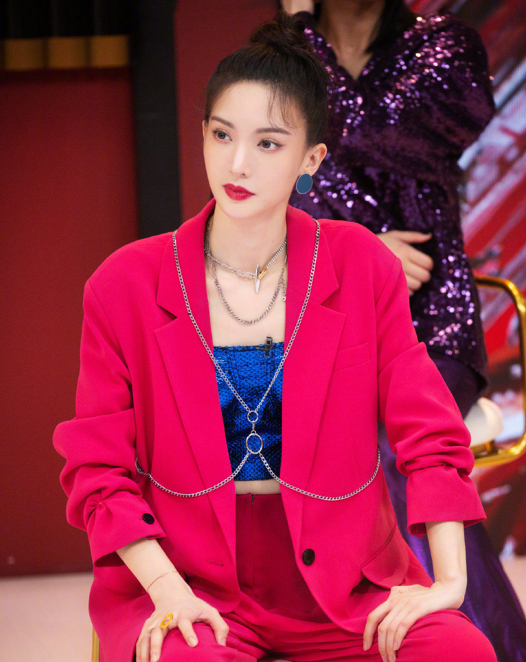  金晨|金晨看完张艺兴的街舞不淡定了, 兴奋发文打call, 本人回复太搞笑