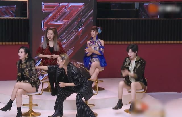  丹妮|王霏霏第一，李斯丹妮变倒数第二，看清她的反应后，我忍不住笑了