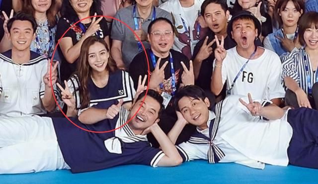  杨颖|《跑男》公布杀青照，杨颖站在Ｃ位不意外，吴宣仪却很难找到