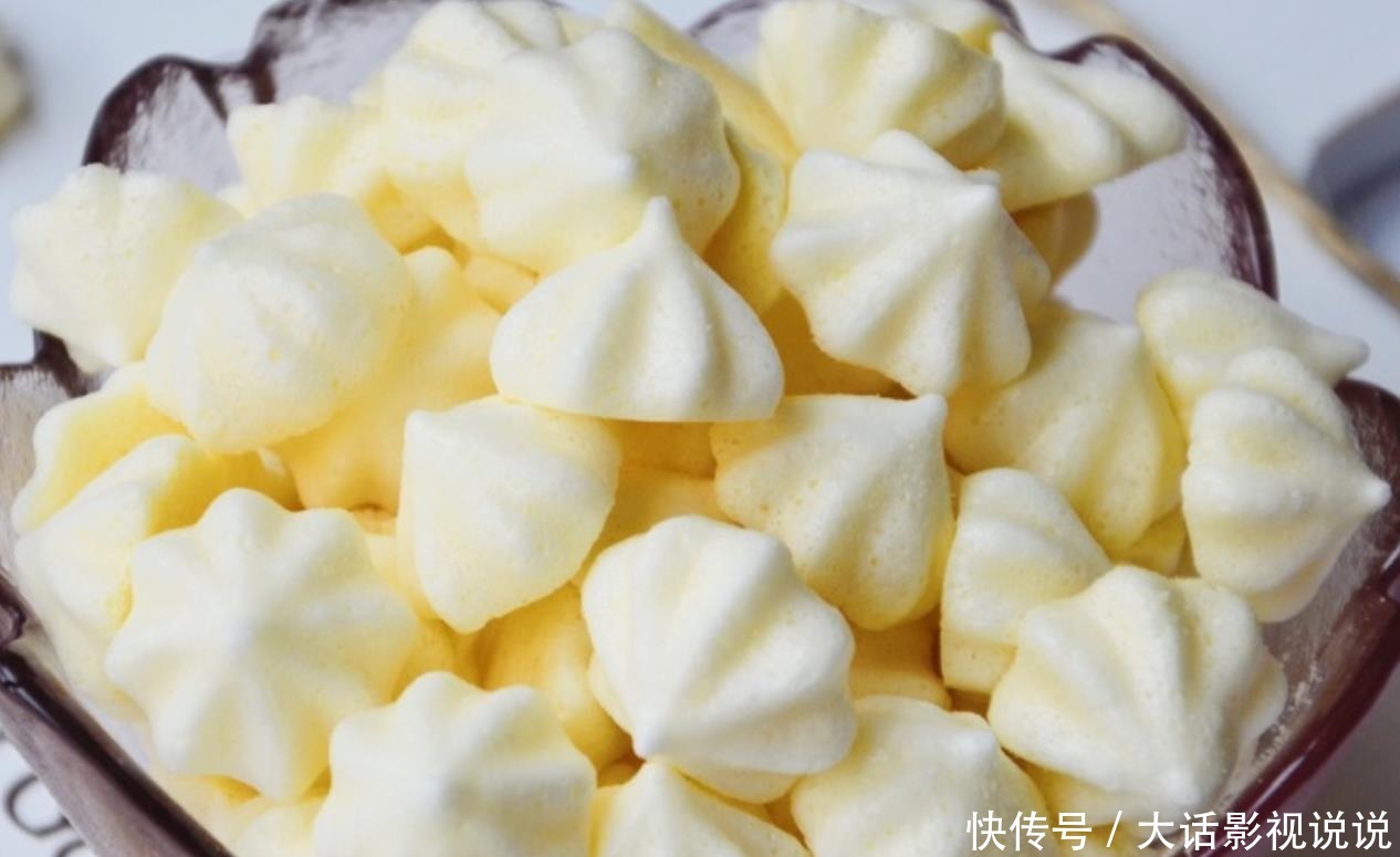 教你做|2个蛋清,1盒酸奶,教你做好吃的零食,咬一口嘎嘣脆,入口即化