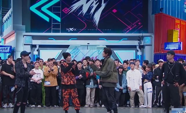  差距|《街舞3》导师身高引热议，钟汉良站中间，4人差距是认真的吗？