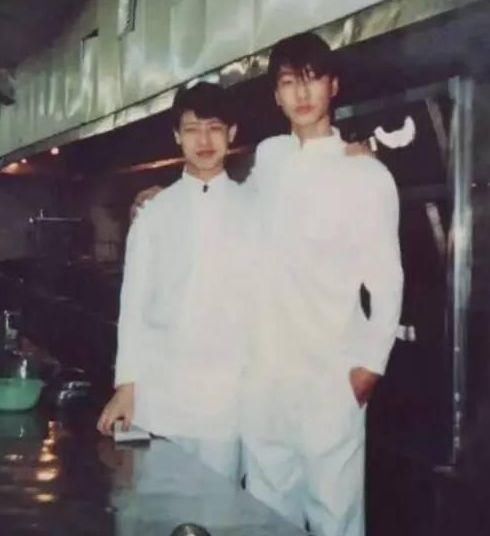  辍学|16岁辍学打工，被拉去救场却被导演看中，带去米兰成国内第一男模