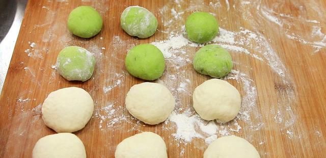 松软|蒸馒头时多放一样东西,馒头个个松软好吃又好看,小孩子特别喜欢