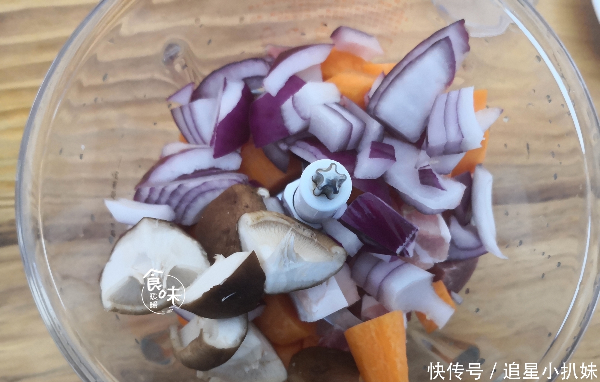 保证|煮馄饨时直接用水煮是大忌，多加一步，保证馄饨比买的更好吃