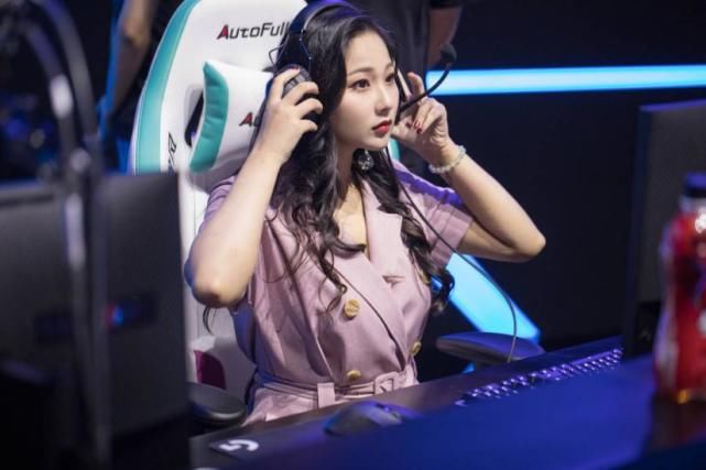 周年|九周年明星表演赛来了,周杰伦VS王俊凯,若风回归英雄联盟!