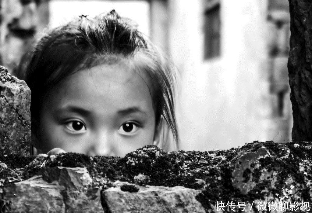 人贩子|“狼外婆”偷走孩子，2年后孩子街上乞讨遇妈妈，妈妈却拒绝相认